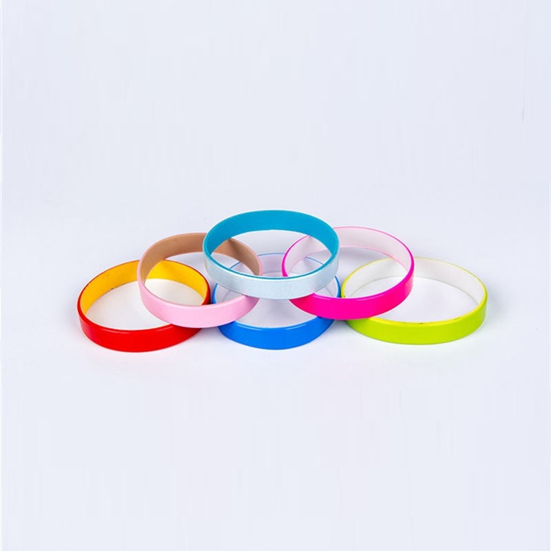 Painting silicon wristband